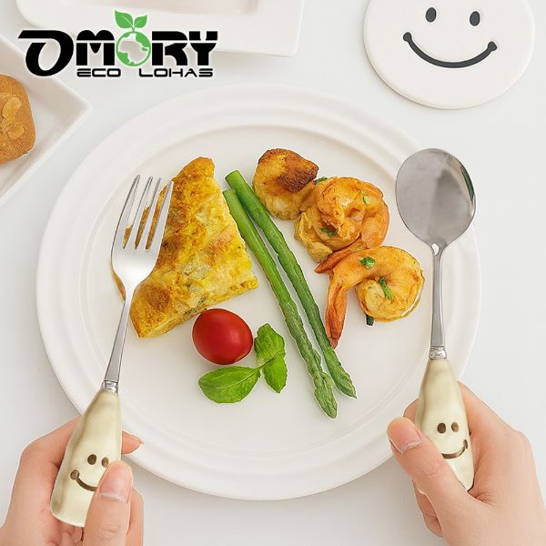 【OMORY】304可站立陶瓷厚柄微笑餐具