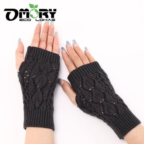 【OMORY】暖心針織麻花半指手套